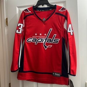 NWT Women’s Washington Capitals Tom Wilson jersey